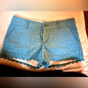 Lily Pulitzer Walsh Shorts Eyelet Size 4 pretty blue color